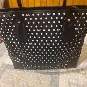 Beautiful Black and White Micheal Kors medium size tote bag